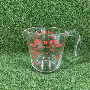 Vintage PYREX Glass Measuring Cup Red Lettering 2 Cup
